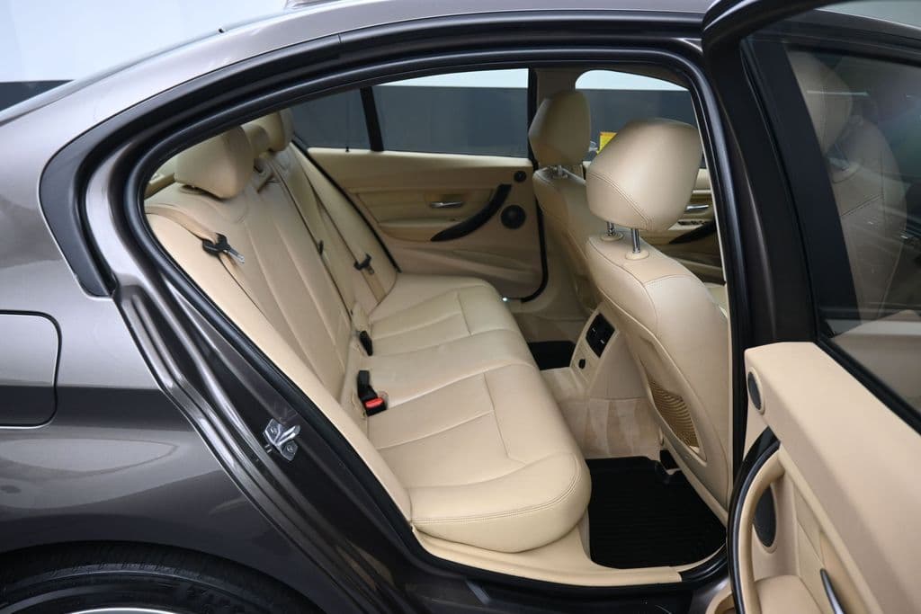 2015 BMW 3 Series 328i xDrive, photo 37 of 59