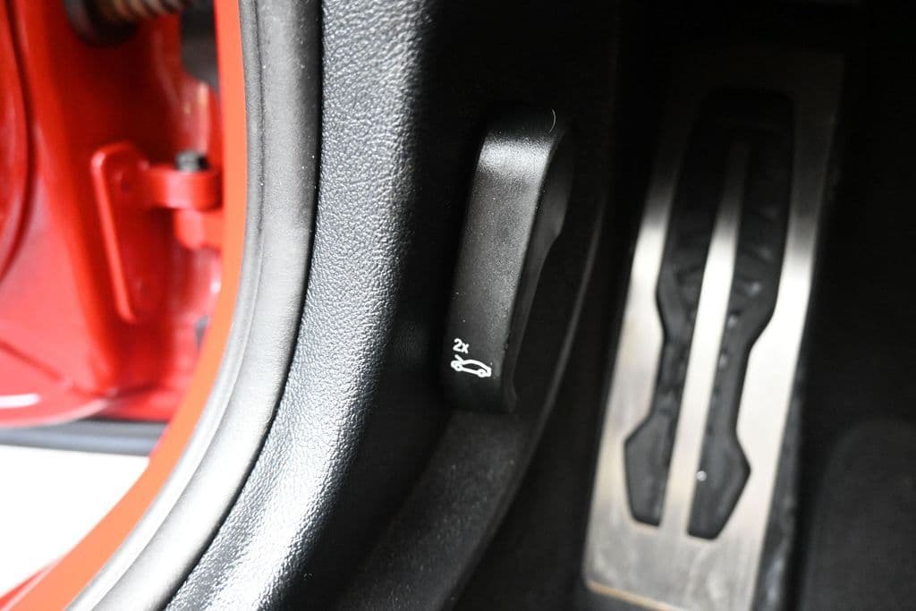 2020 BMW Z4 sDrive30i, photo 29 of 49