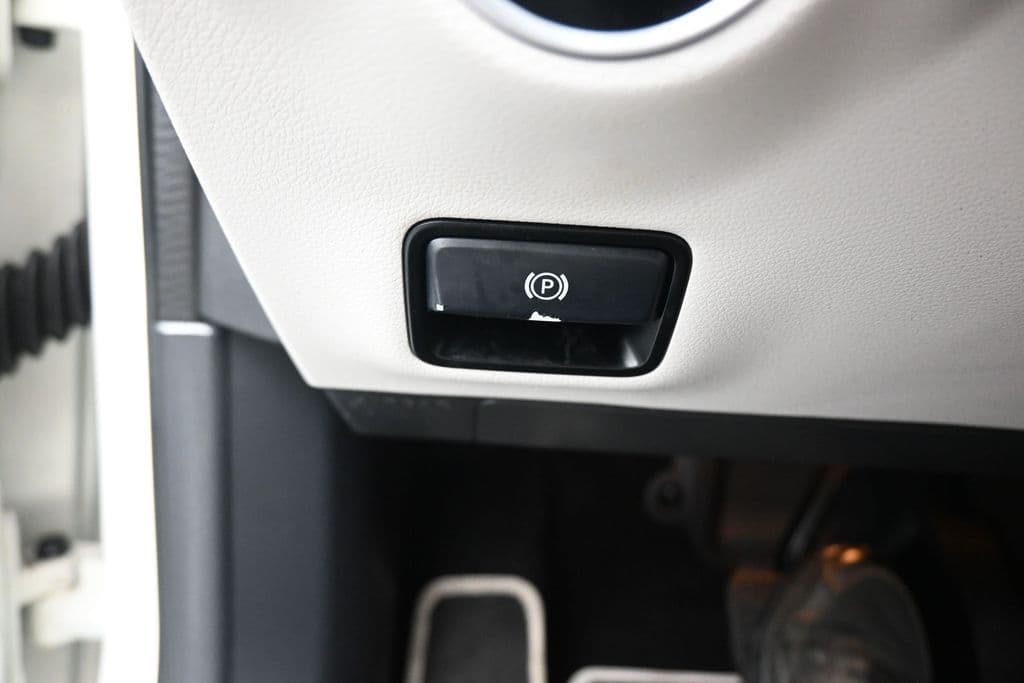 2016 Mercedes-Benz GLA GLA 250, photo 27 of 58