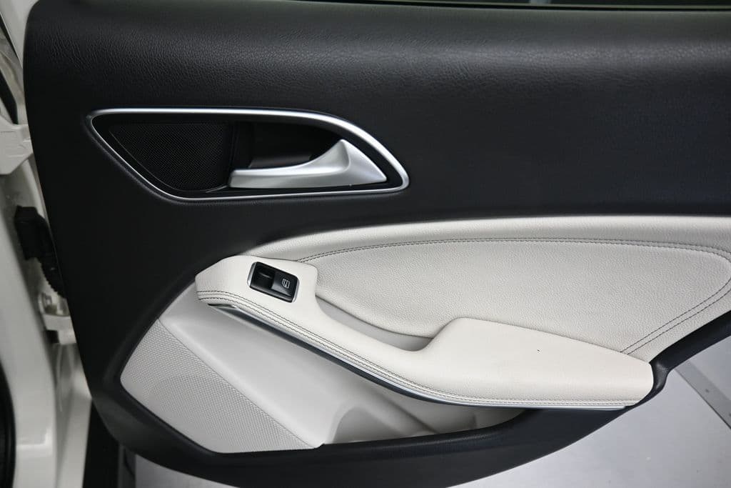 2016 Mercedes-Benz GLA GLA 250, photo 35 of 58