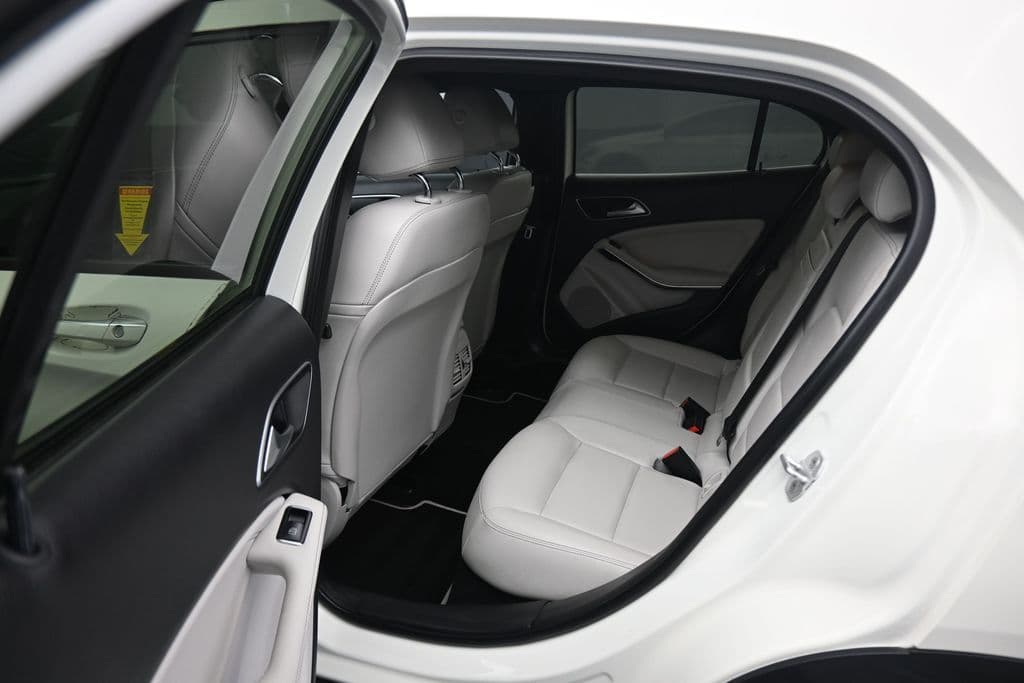 2016 Mercedes-Benz GLA GLA 250, photo 31 of 58