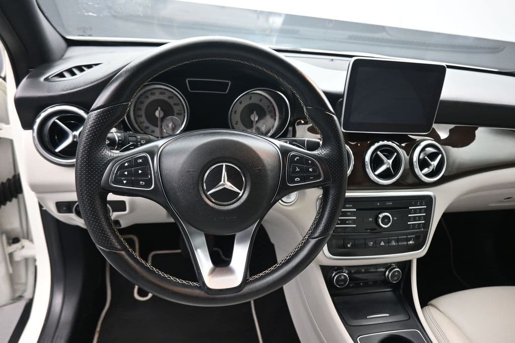 2016 Mercedes-Benz GLA GLA 250, photo 15 of 58
