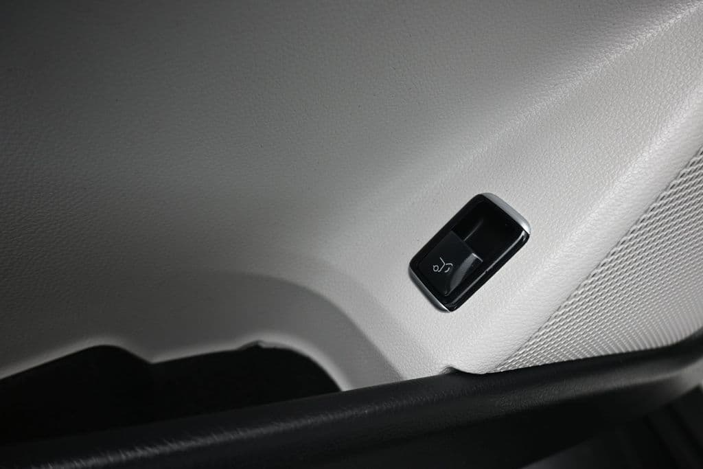 2016 Mercedes-Benz GLA GLA 250, photo 11 of 58
