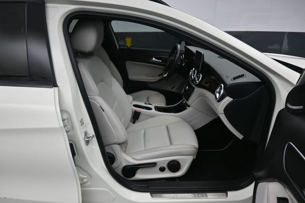 2016 Mercedes-Benz GLA GLA 250, photo 40 of 58