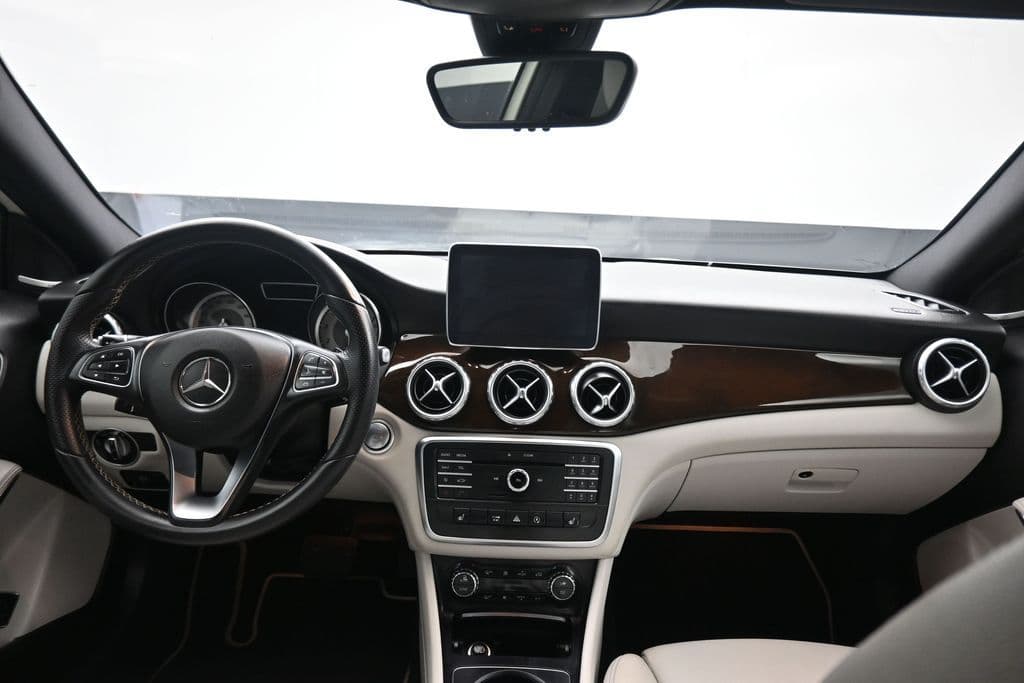 2016 Mercedes-Benz GLA GLA 250, photo 37 of 58
