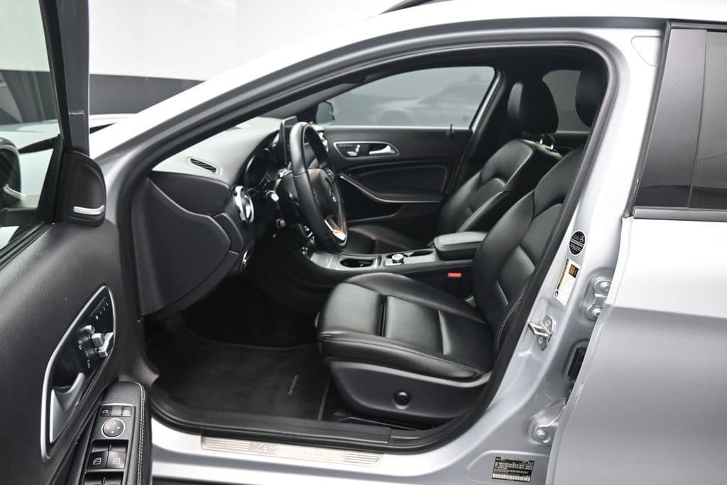 2020 Mercedes-Benz GLA GLA 250 4MATIC®, photo 12 of 58
