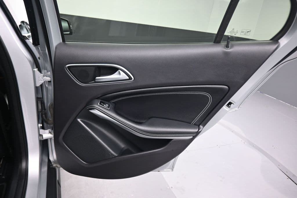 2020 Mercedes-Benz GLA GLA 250 4MATIC®, photo 35 of 58