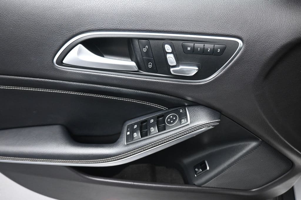 2020 Mercedes-Benz GLA GLA 250 4MATIC®, photo 10 of 58
