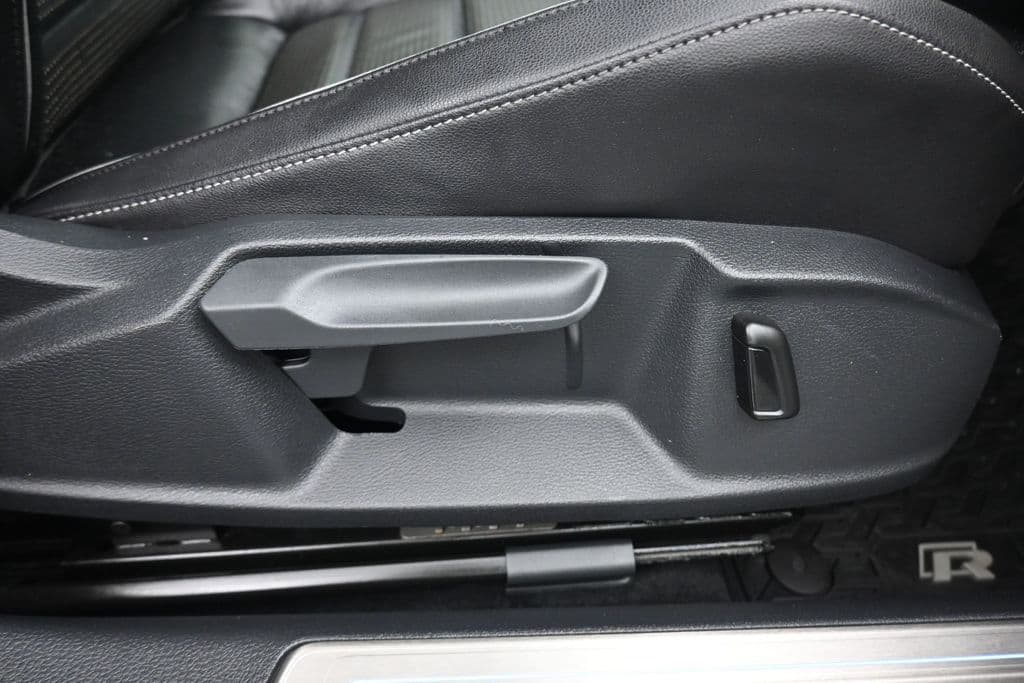 2019 Volkswagen Golf R DCC & Navigation 4Motion, photo 41 of 57