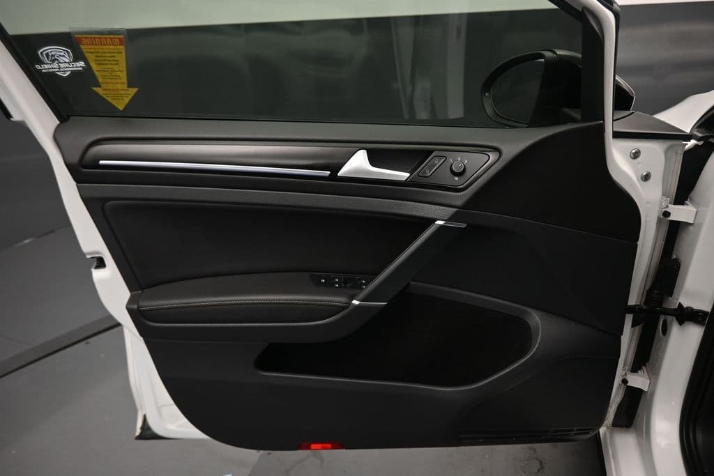 2019 Volkswagen Golf R DCC & Navigation 4Motion, photo 9 of 57