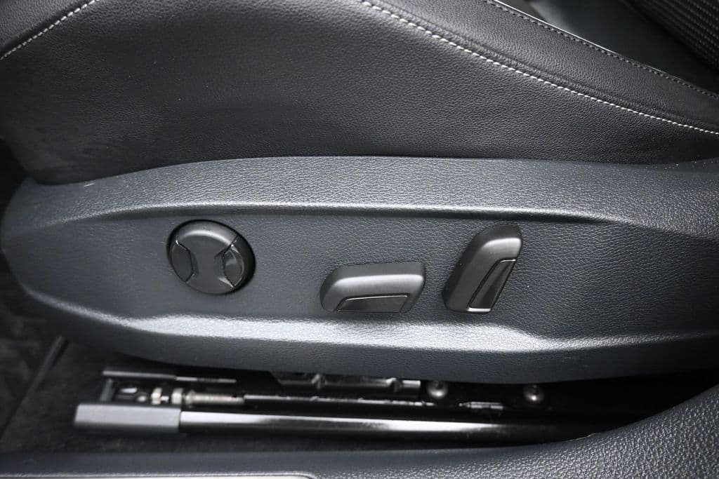 2019 Volkswagen Golf R DCC & Navigation 4Motion, photo 12 of 57