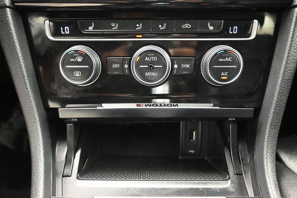 2019 Volkswagen Golf R DCC & Navigation 4Motion, photo 20 of 57