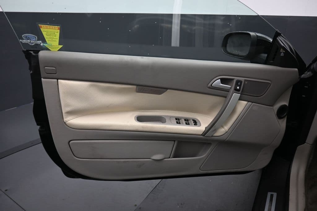 2011 Volvo C70 T5, photo 9 of 49