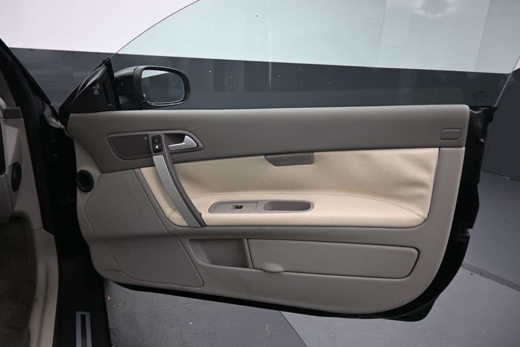 2011 Volvo C70 T5, photo 27 of 49
