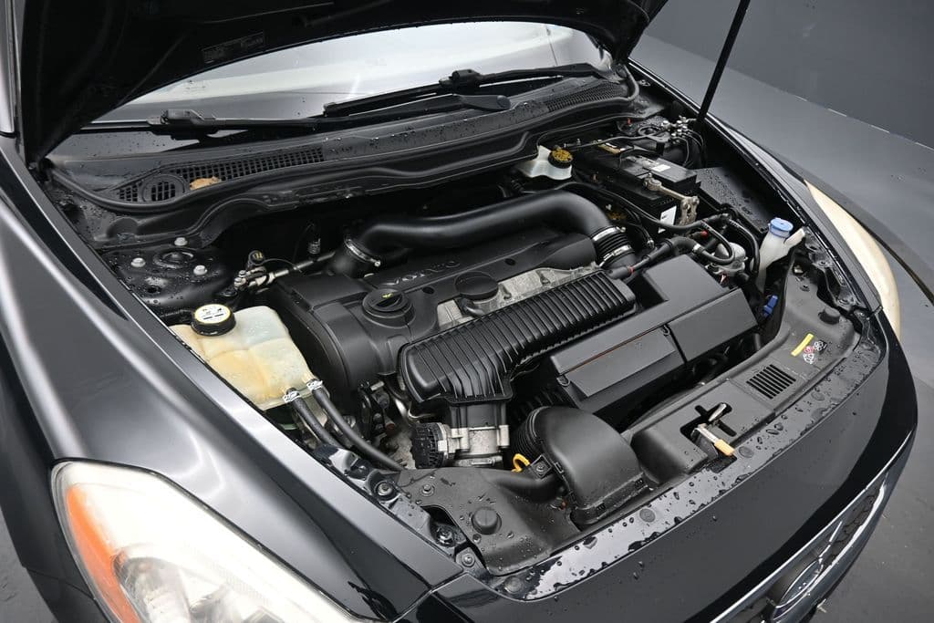 2011 Volvo C70 T5, photo 37 of 49