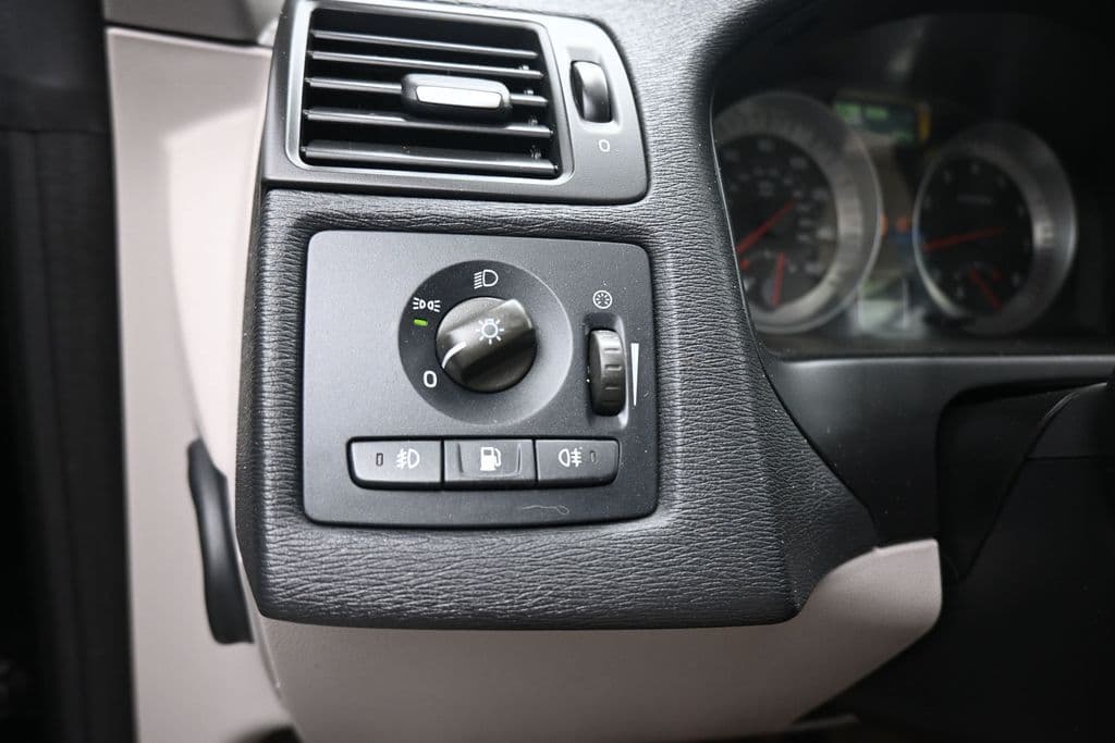 2011 Volvo C70 T5, photo 21 of 49