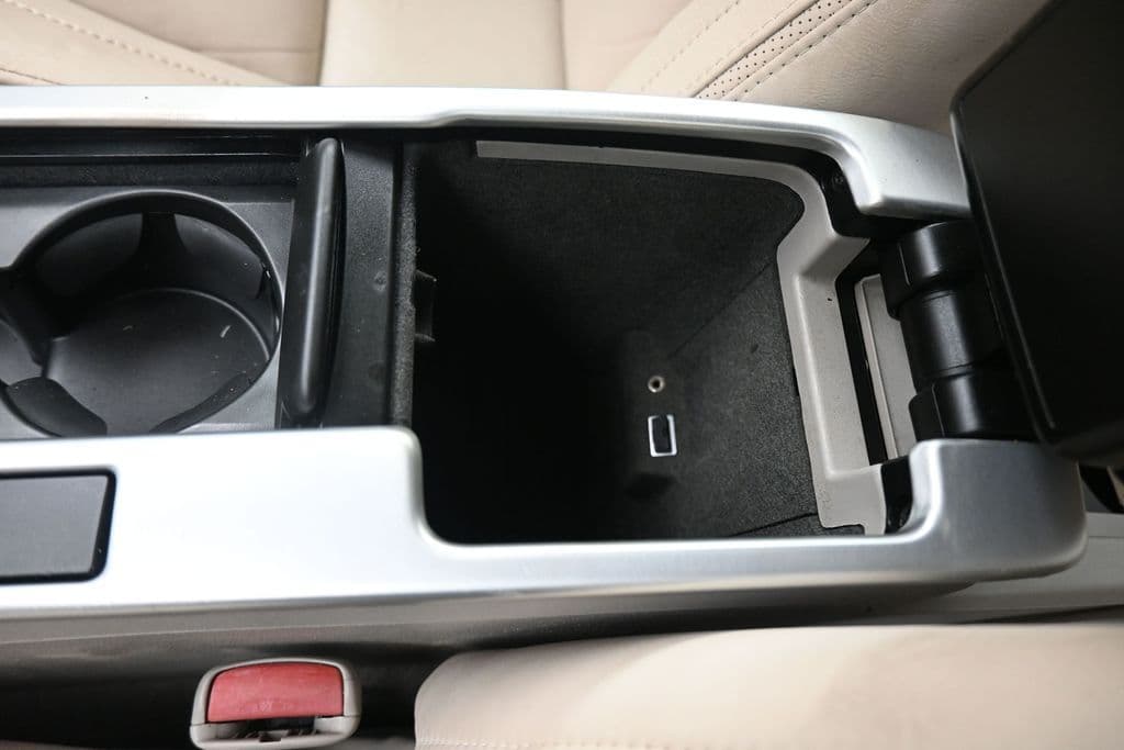 2011 Volvo C70 T5, photo 19 of 49