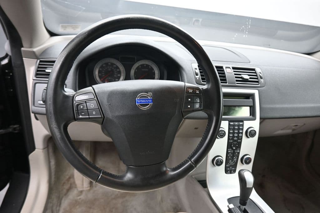 2011 Volvo C70 T5, photo 14 of 49