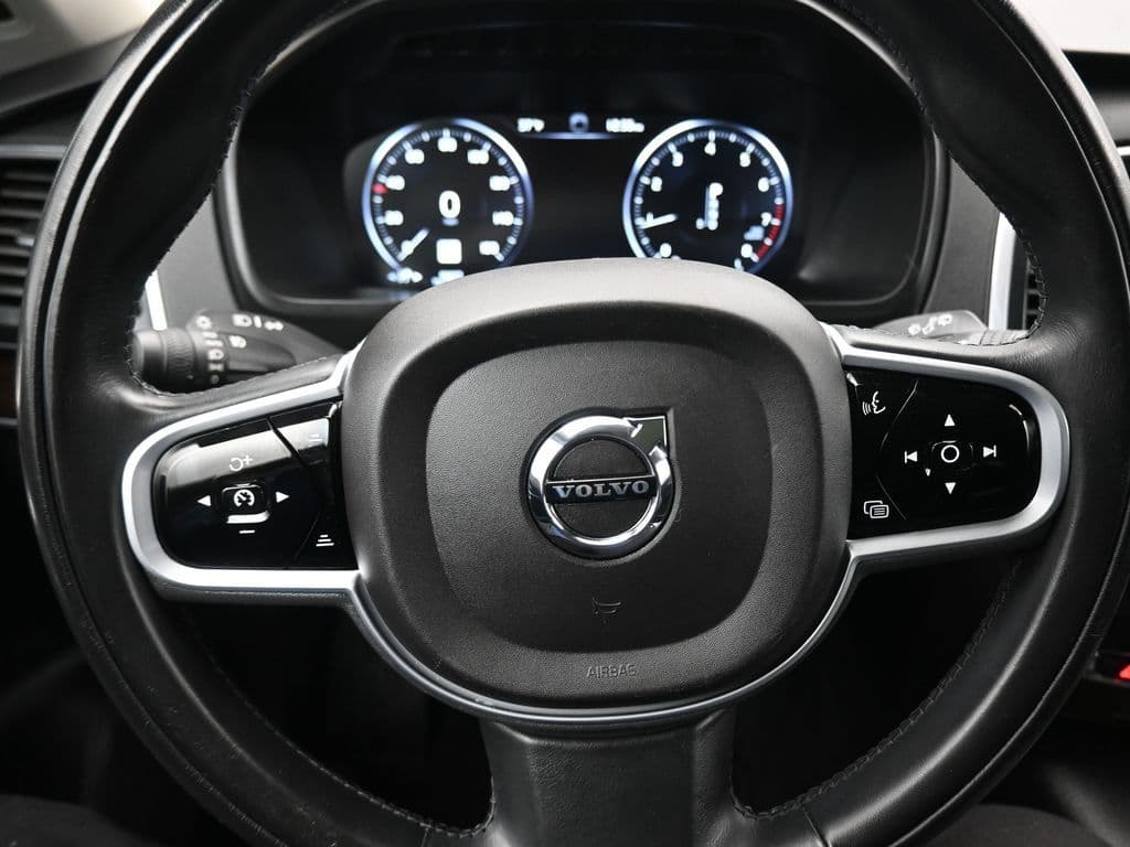 2019 Volvo XC90 T6 Momentum, photo 13 of 59