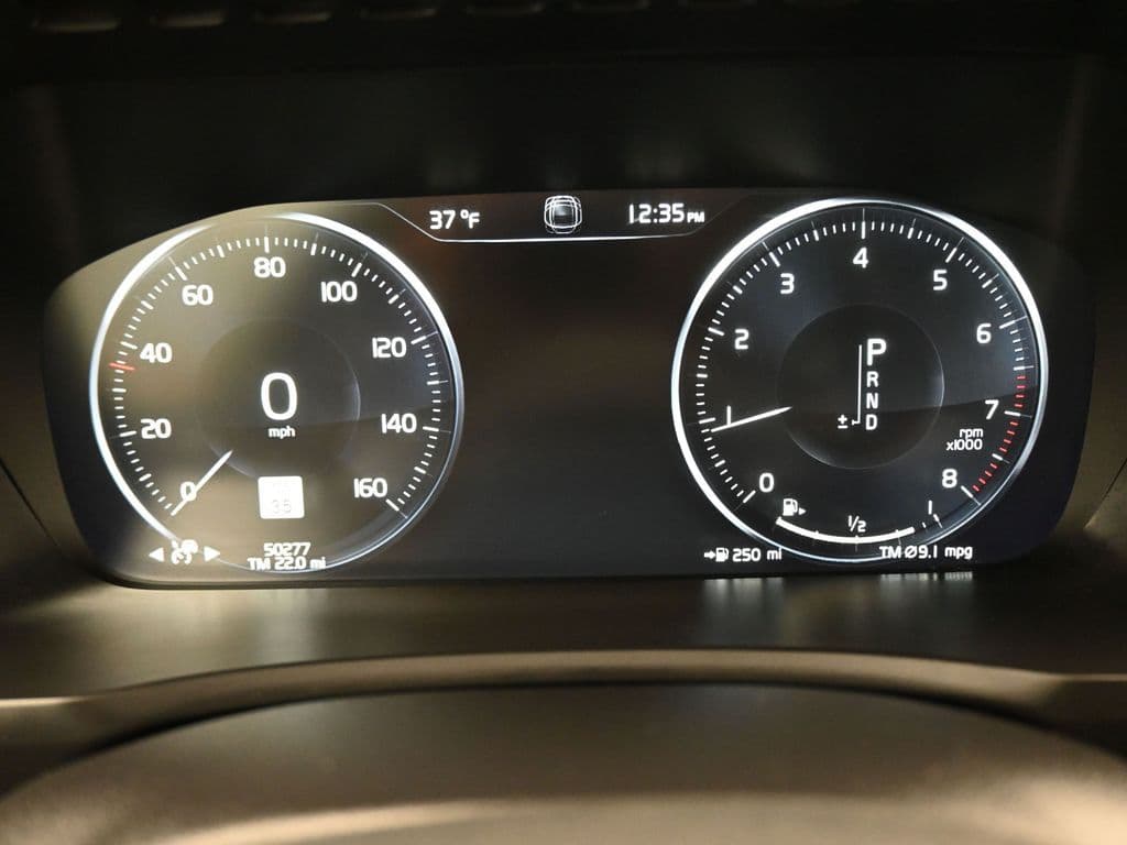 2019 Volvo XC90 T6 Momentum, photo 12 of 59