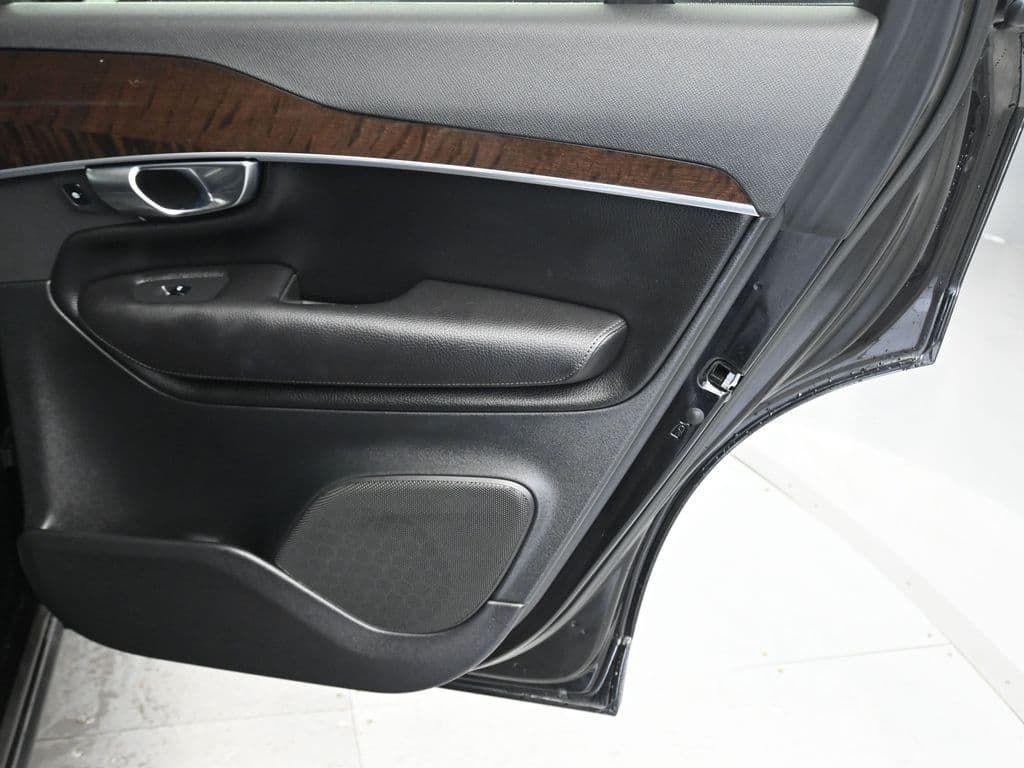 2019 Volvo XC90 T6 Momentum, photo 32 of 59