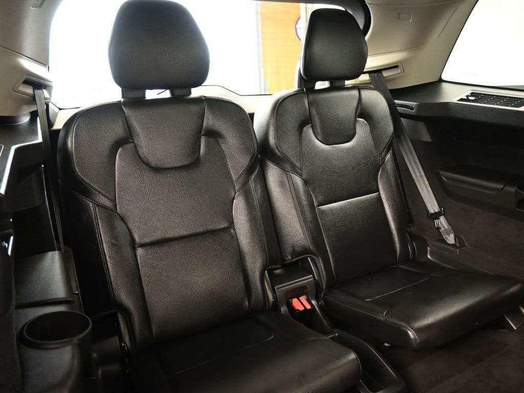 2019 Volvo XC90 T6 Momentum, photo 33 of 59