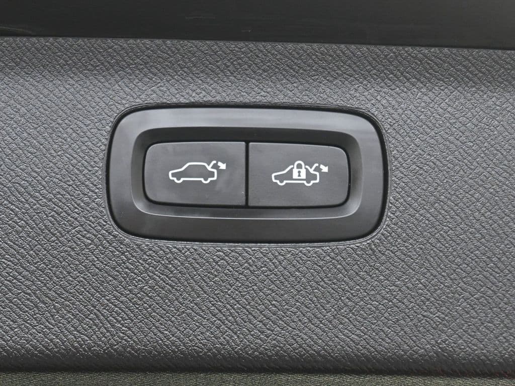 2019 Volvo XC90 T6 Momentum, photo 47 of 59
