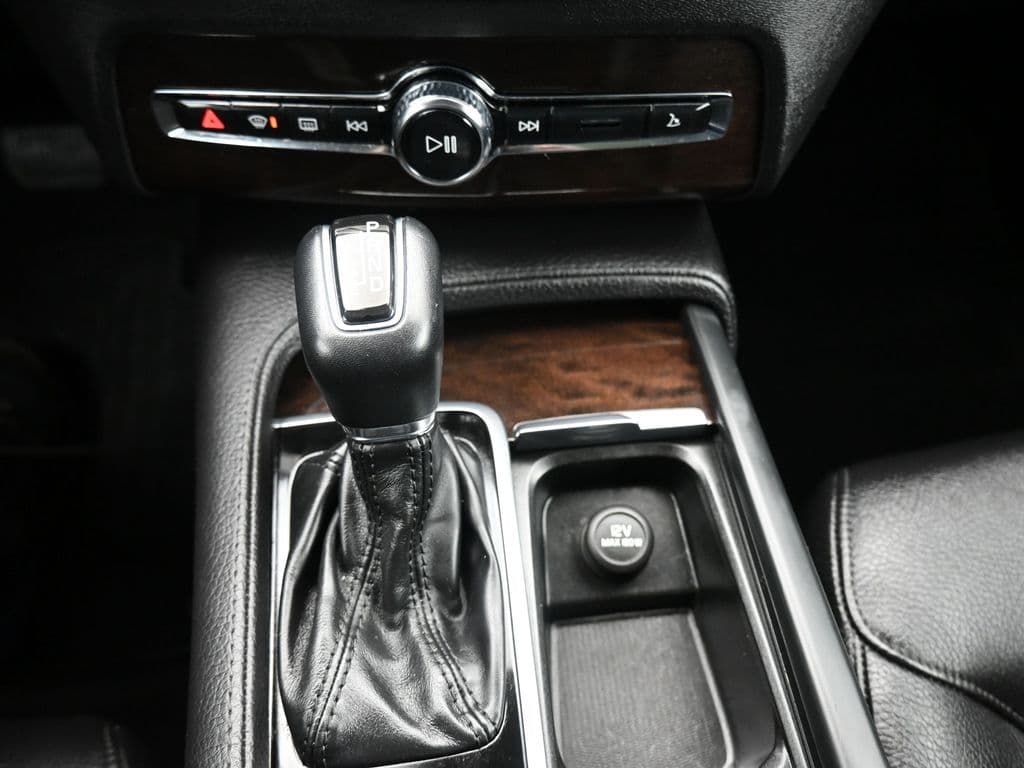 2019 Volvo XC90 T6 Momentum, photo 15 of 59