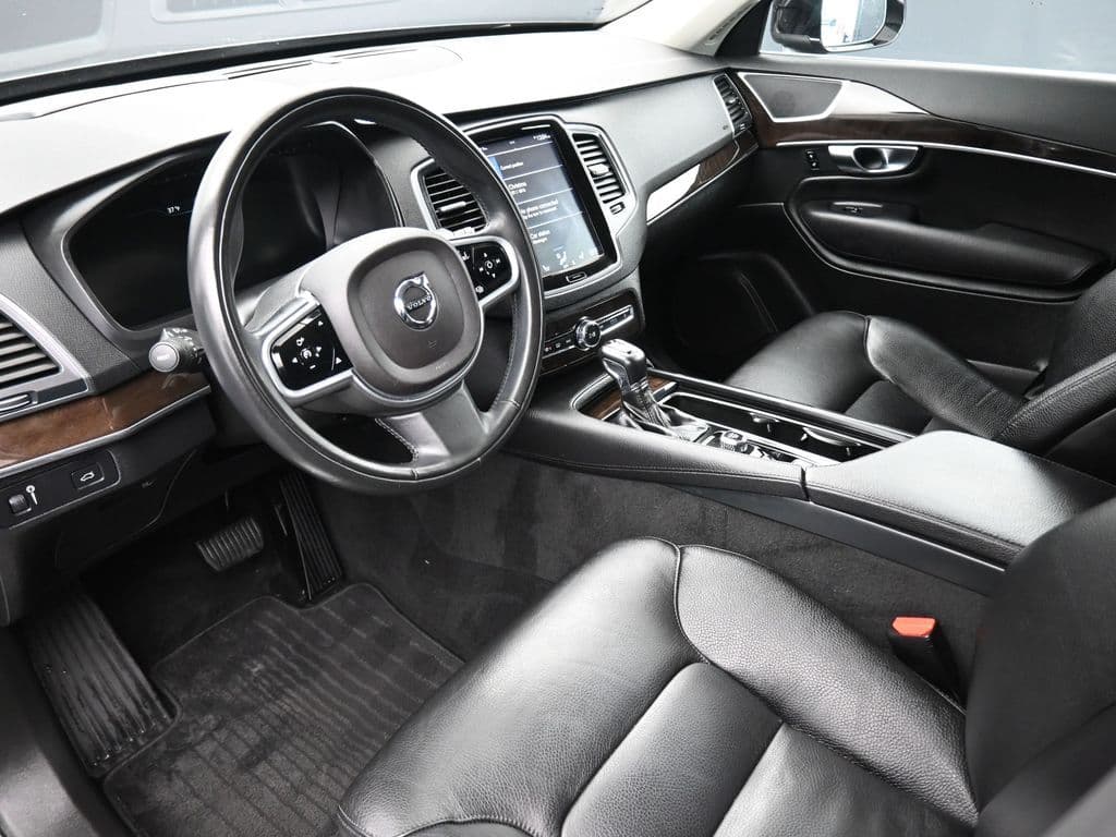 2019 Volvo XC90 T6 Momentum, photo 11 of 59